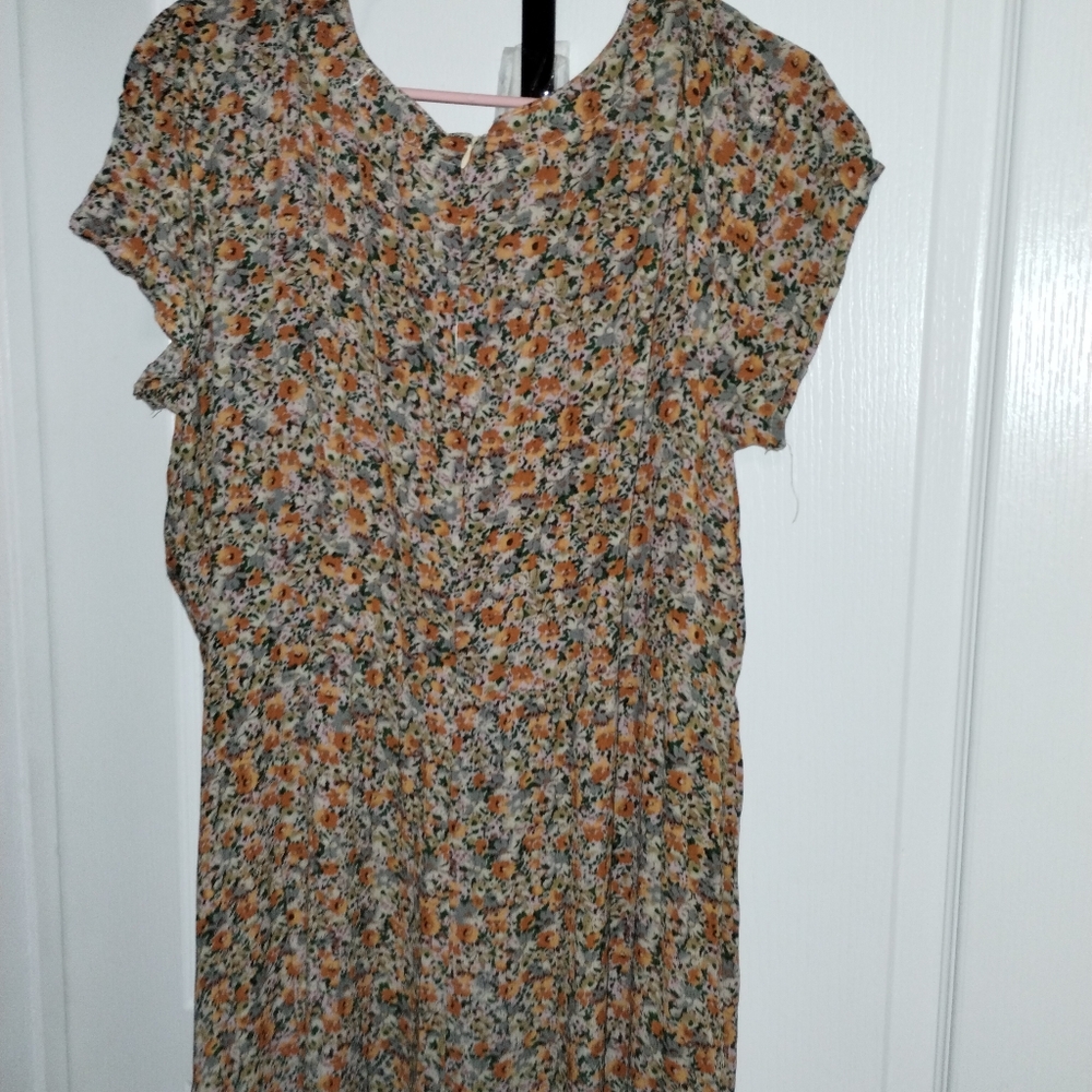 Floral V-Neck Maxi Dress in Brown - Women - Picture 10 of 11